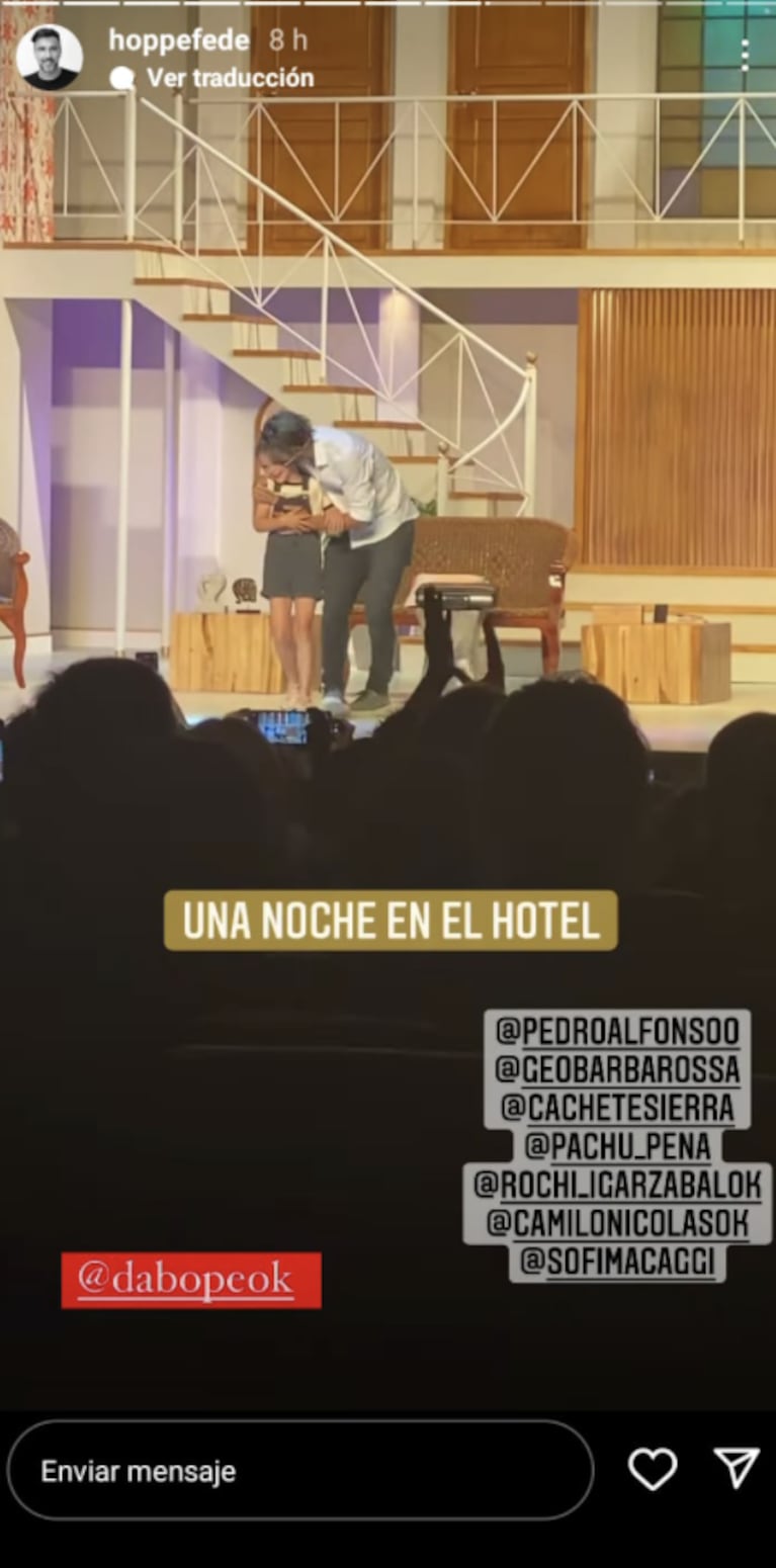 Paula Chaves, Olivia y Filipa fueron a ver a Pedro Alfonso al teatro: "Siempre acompañando a papá"