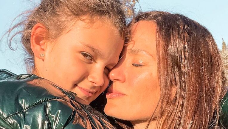 Paula Chaves reveló por qué le cuesta felicitar a su hija Olivia cuando le va bien en un examen.