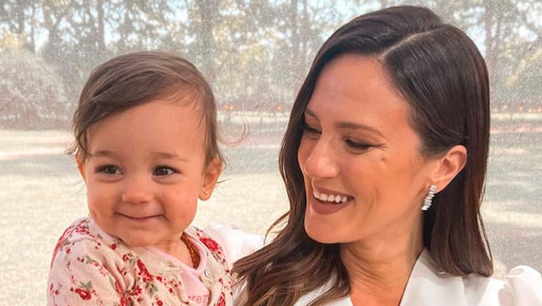 Paula Chaves saludó con dulzura a su hija Filipa por sus dos años.