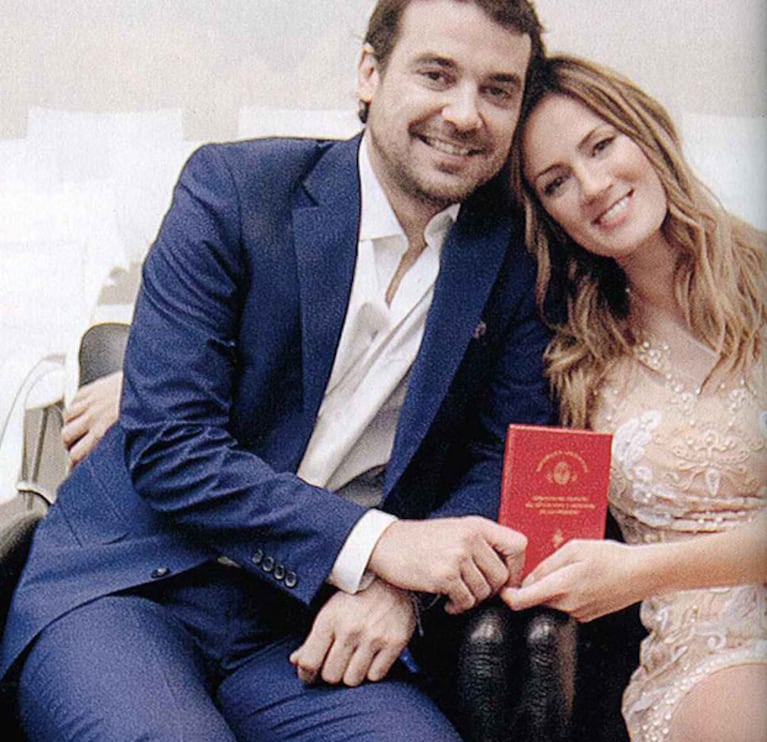 Paula Chaves y Pedro Alfonso, imágenes del Civil (Foto: Revista Gente)