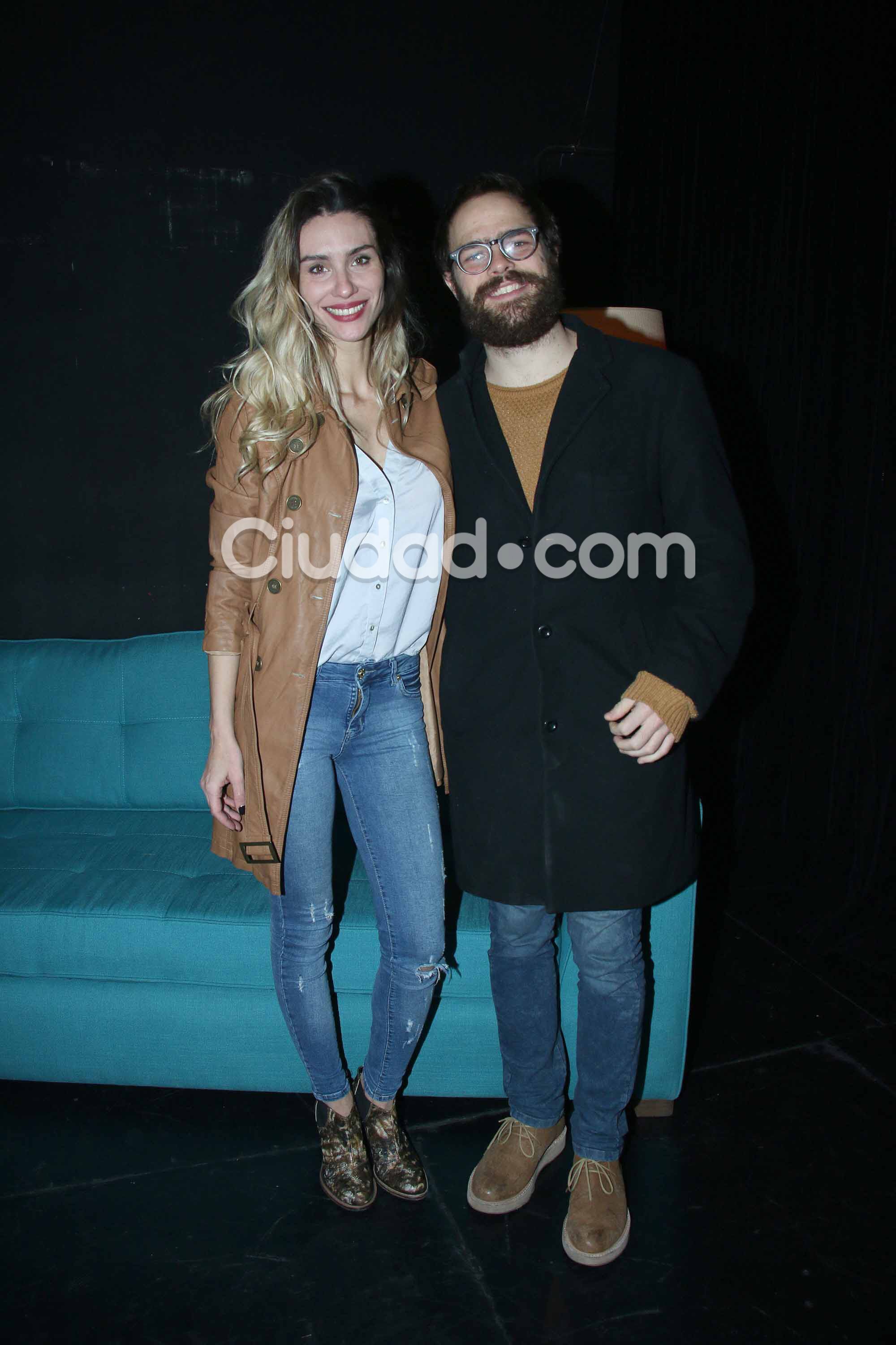 Paula Morales con Peter Lanzani tras el debut de Me amarás por siempre jamás. (Foto: Movilpress)