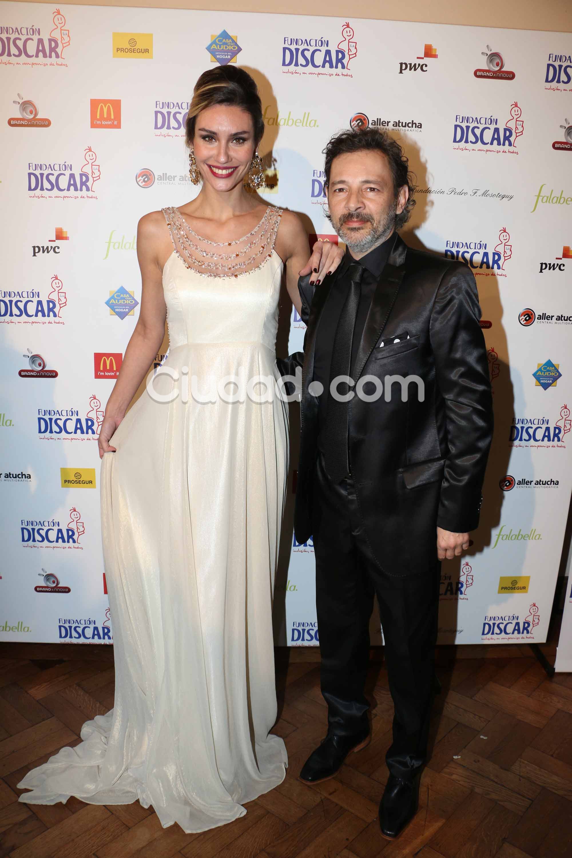 Paula Morales y Fabián Vena, enamorados en la gala (Fotos: Movilpress). 