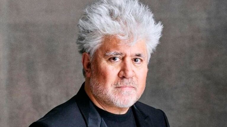 Pedro Almodóvar trabaja en un western y en una distopía sobre los cines cerrados