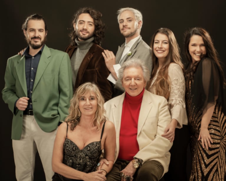 Pepe Cibrián presenta su nuevo musical, Infierno blanco, junto a su hijo del corazón