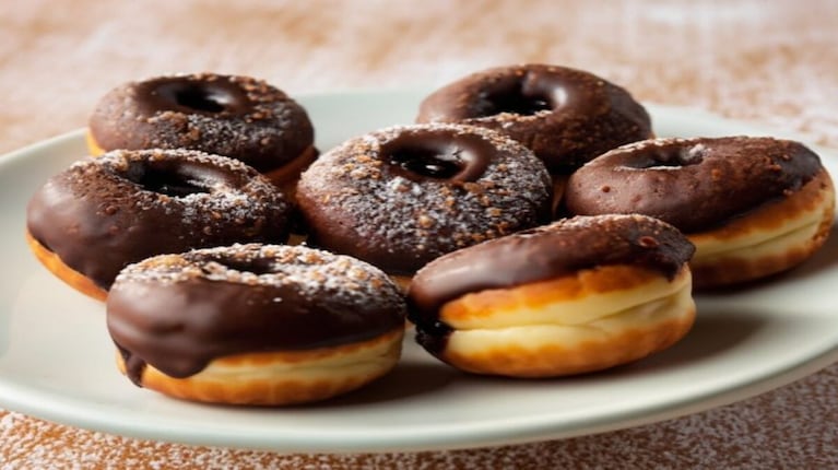 Pequeñas donas: bocados irresistibles de dulzura y esponjosidad