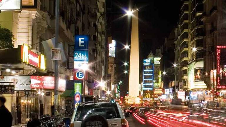 Perdida mente, Dos locas de remate y Los bonobos vuelven a la Avenida Corrientes