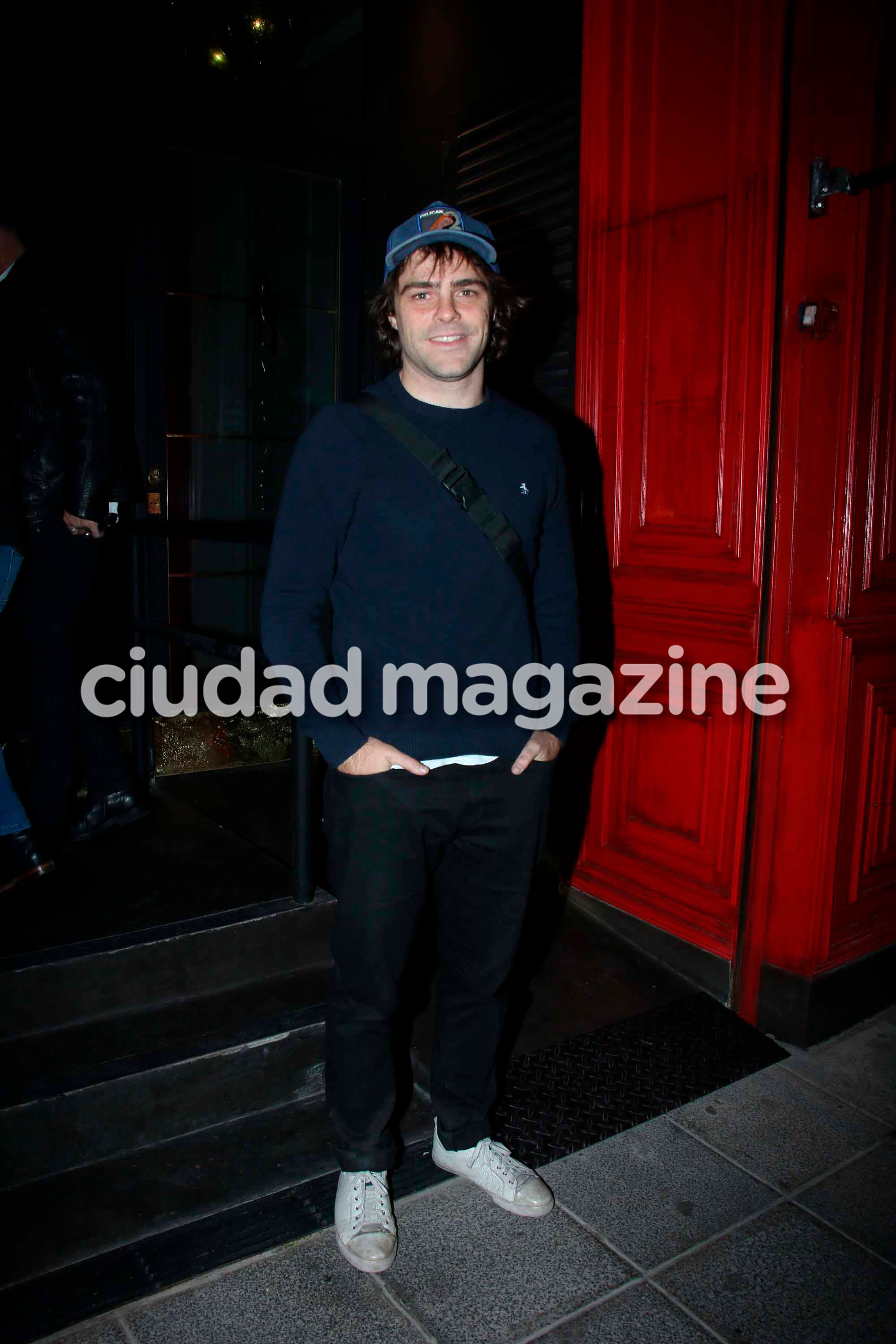 Peter Lanzani en el cumple de la China Suárez. Foto: Movilpress.