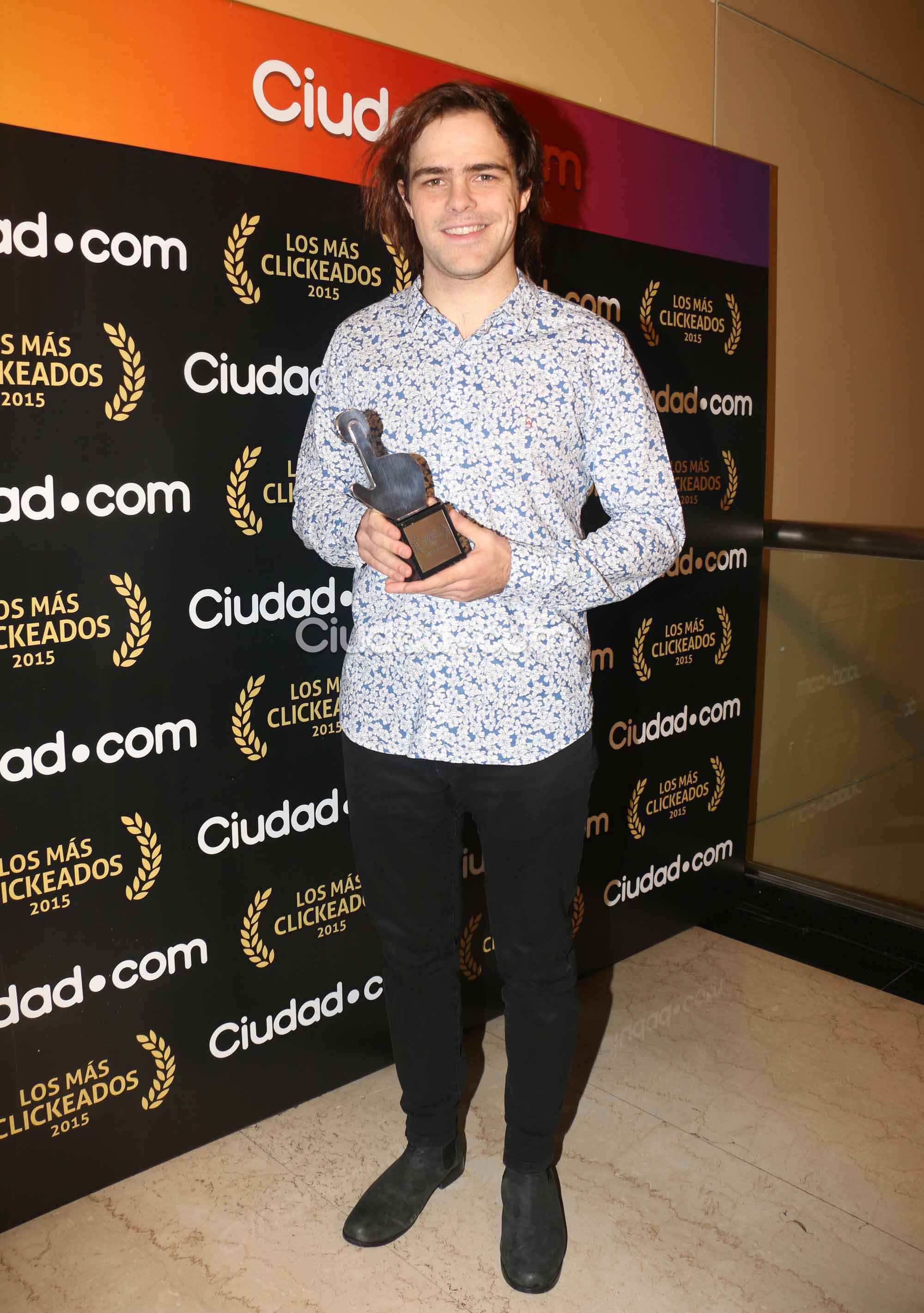 Peter Lanzani en la gala de Ciudad.com. (Foto: Movilpress)