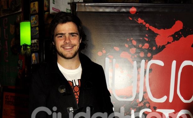 Peter Lanzani también dijo presente en el estreno de Huicio Husto (Foto: Jennifer Rubio). 