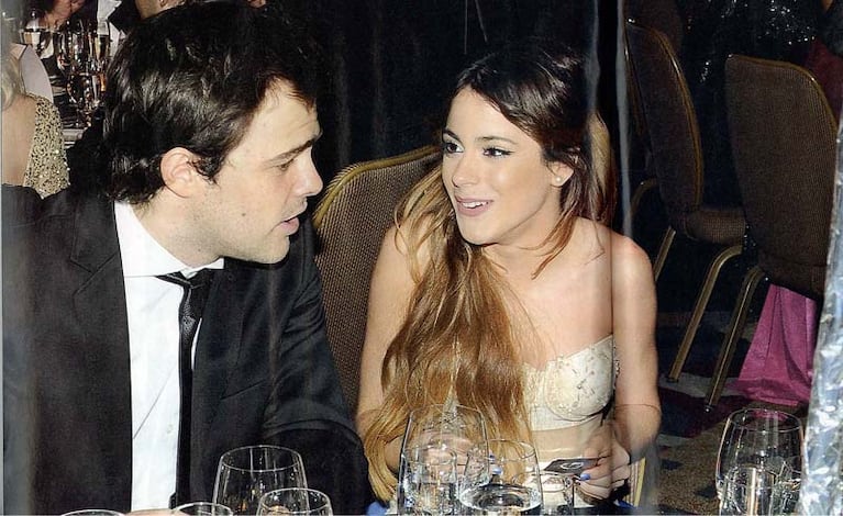 "Peter" Lanzani y "Violetta" cenaron juntos en la gala de Unicef. (Foto: Revista Caras)