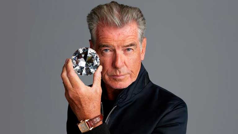 Pierce Brosnan conduce Grandes robos de la historia desde este lunes