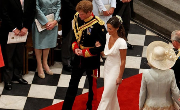 Pippa y Harry en la salida de la Abadía de Westminster.