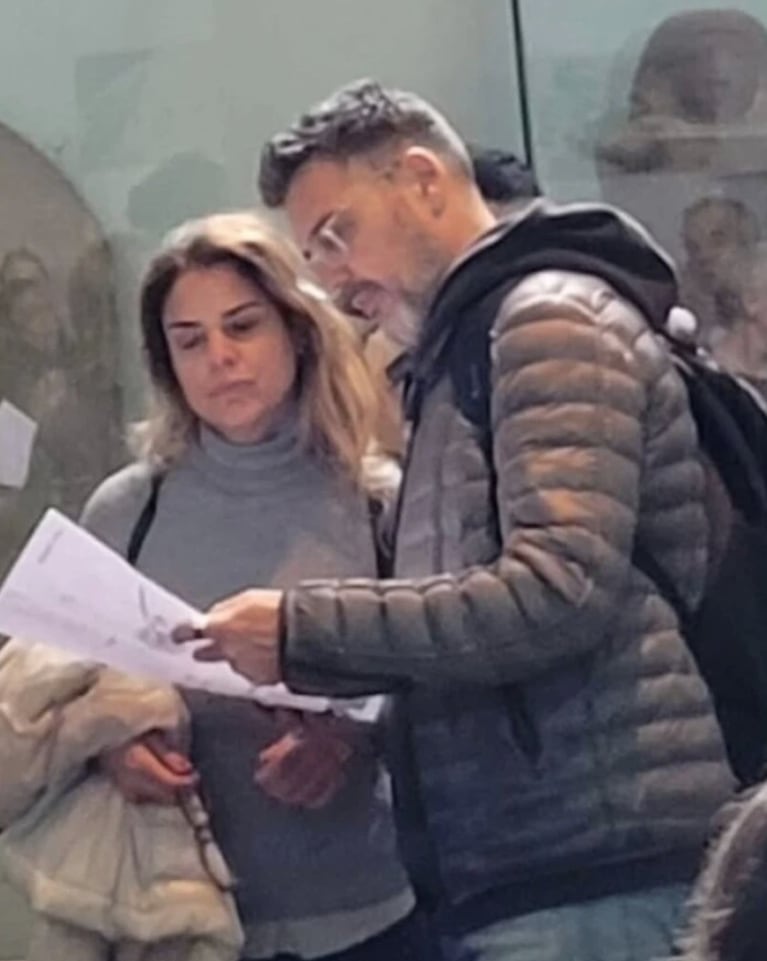 Pochi de Gossipeame compartió fotos de la pareja en Londres.