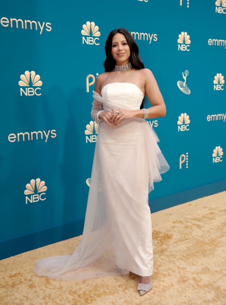 Premios Emmy 2022: los looks en la alfombra roja y la ceremonia en vivo