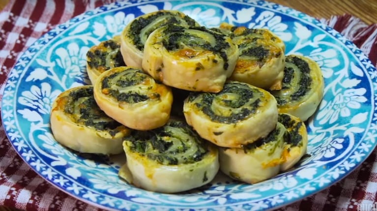 Prepara Rolls de espinaca y queso con una receta fácil 