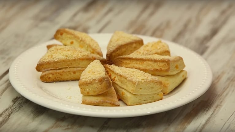 Prepara scones de queso con esta receta rápida y sabrosa 