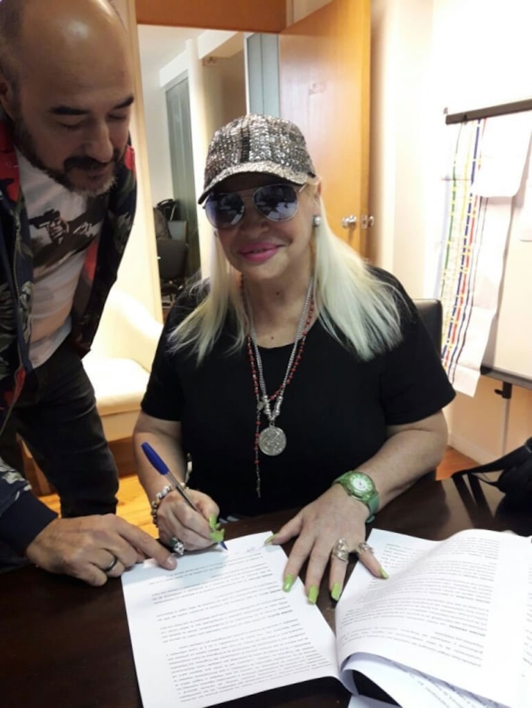 ¡Puso la firma! Silvia Süller se incorporó a Cuestión de peso