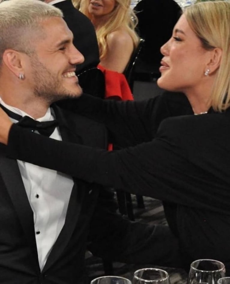 Reapareció Mauro Icardi y le dedicó un mensaje muy especial a Wanda Nara con fotos del Martín Fierro