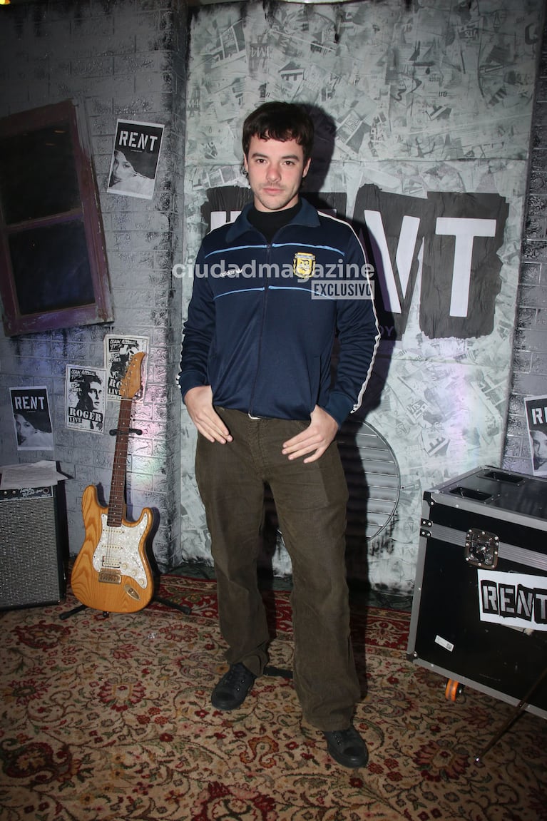 Renato Quattordio fue al teatro a ver Rent (Foto: Movilpress).