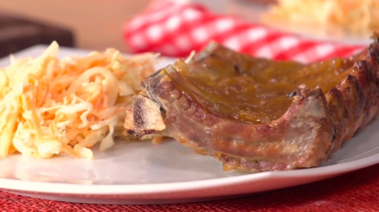 Ribs con 2 opciones de salsa y ensalada coleslaw: receta fácil, paso a paso 