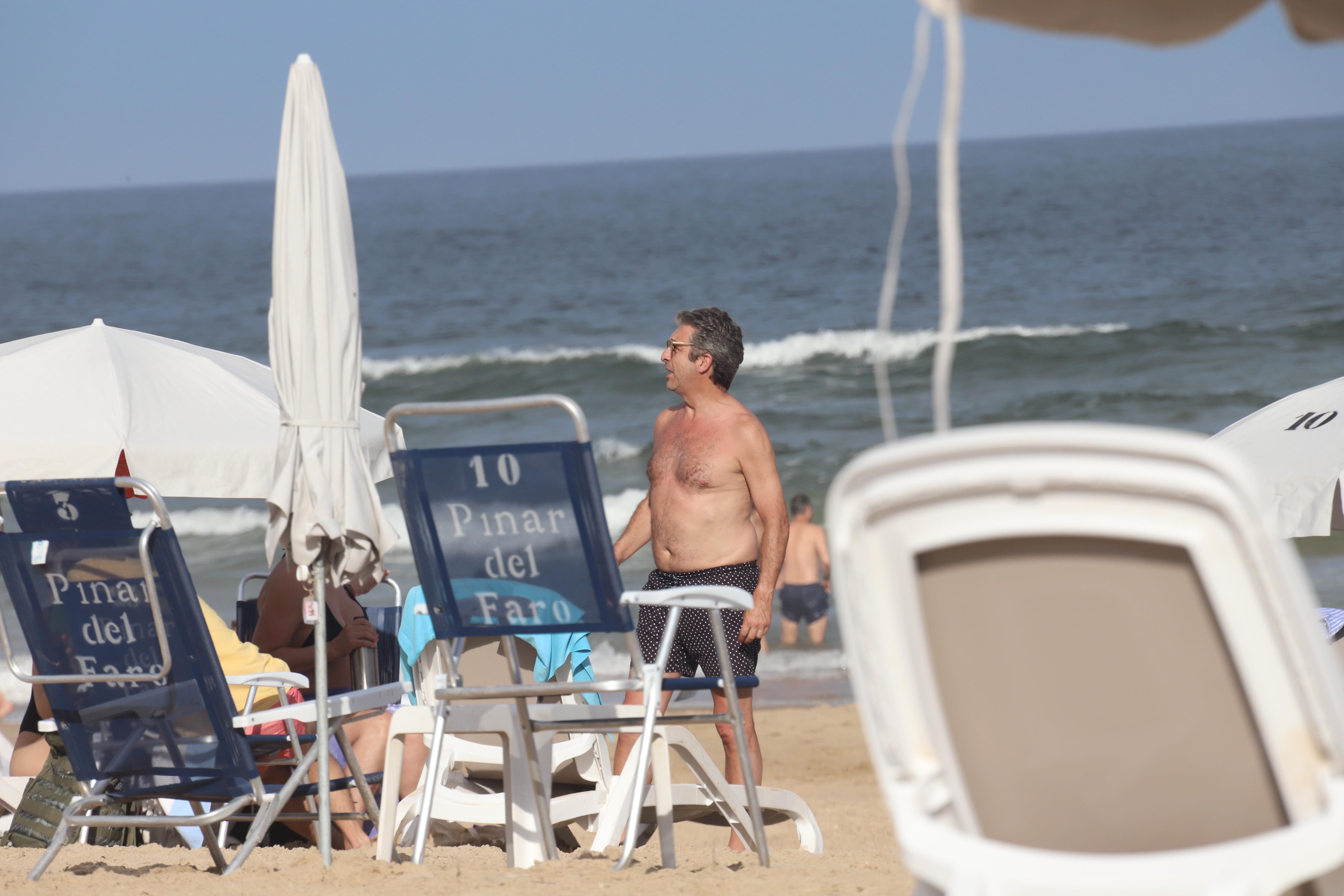 Ricardo Darín y Florencia Bas, 31 años de amor en Punta del Este. (Foto: GMPress)