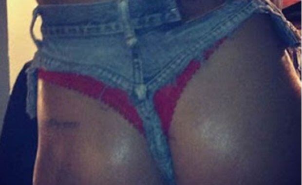 Rihanna y otra foto súper hot en Twitter 