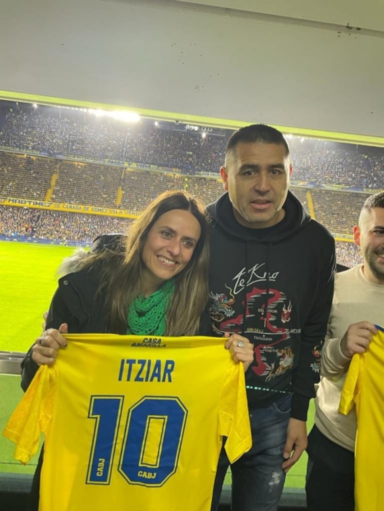 Riquelme recibió en la Bombonera a Itziar Ituño, la inspectora Murillo de La Casa de Papel