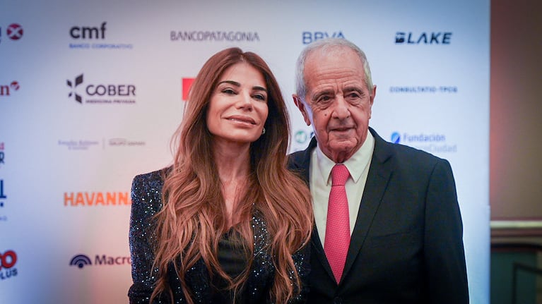 Rodolfo D'onofrio junto a Zulema Menem en la Cena Solidaria de la Fundación River. (Foto: Nicolás González - TN)