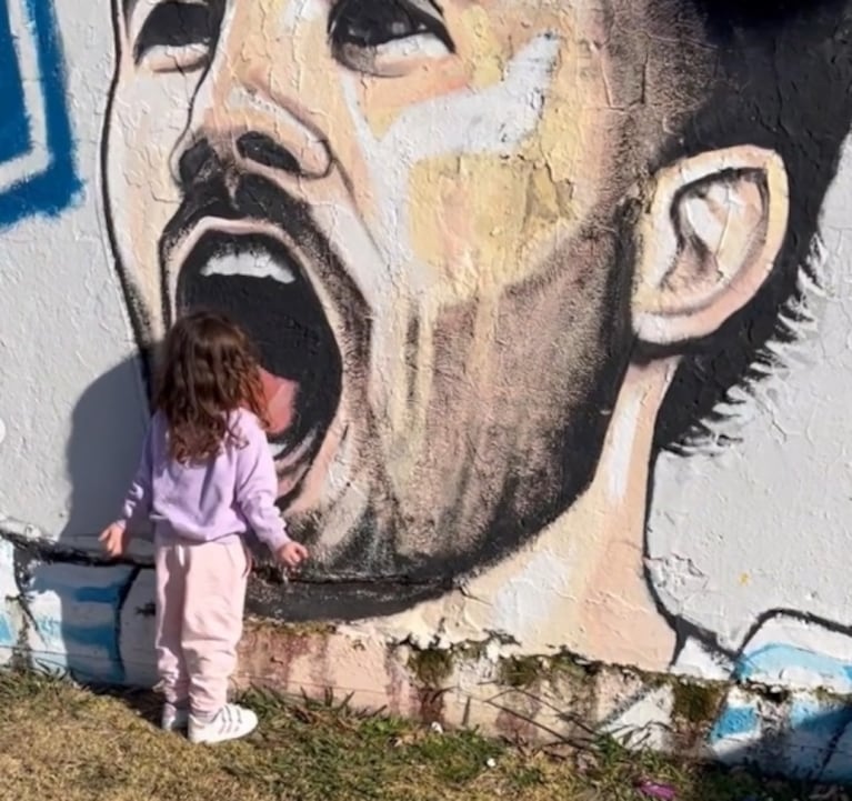 Rodrigo de Paul compartió la emoción de su hija al verlo pintado en un mural: "Tu carita de orgullo"