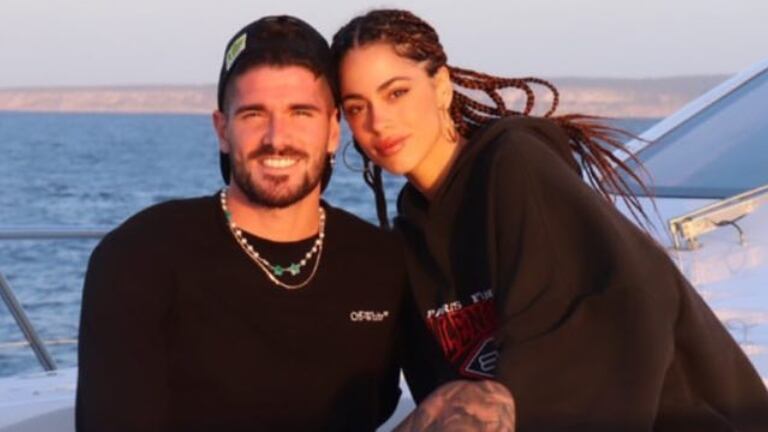 Rodrigo de Paul compartió una foto romántica con Tini Stoessel y ella reaccionó: Tan lindo sos