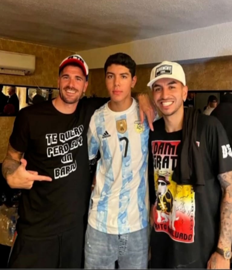 Rodrigo de Paul fue a un recital con una picante remera, en medio de su romance con Tini Stoessel