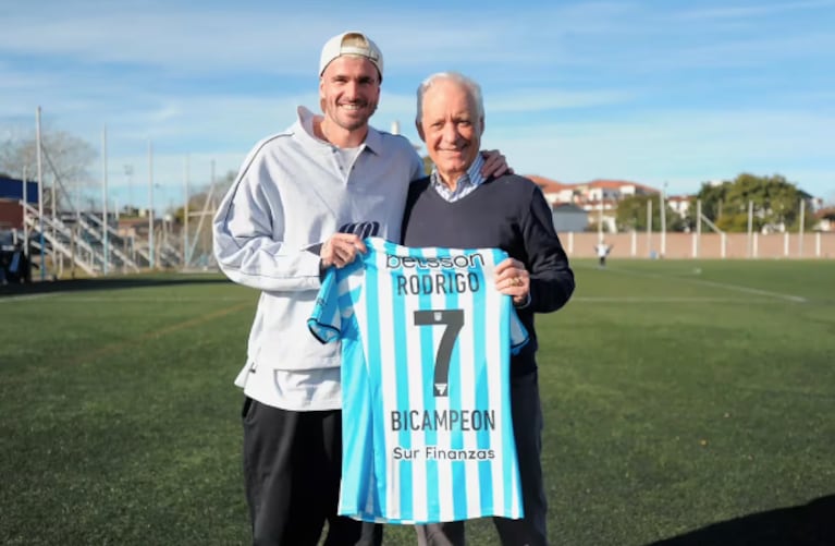 Rodrigo visitó Racing.