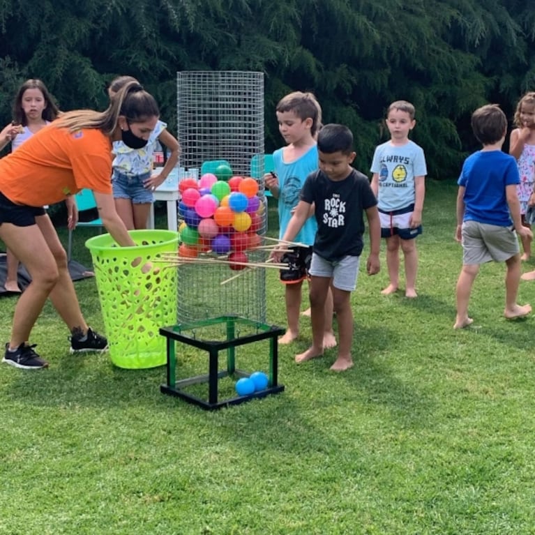 Sabrina Rojas y Luciano Castro celebraron el cumpleaños demoradísimo de su hijo: "Festejó los cinco y en un mes cumple seis"