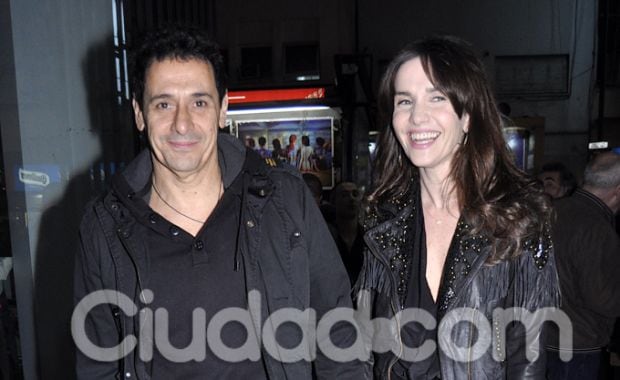 Salida de pareja para Ricardo Mollo y Natalia Oreiro (Fotos: Jennifer Rubio). 