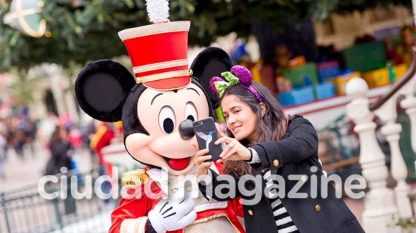 Salma Hayek, mamá full time: espía su escapada a pura fantasía y diversión  junto a su hija en Disney París | Ciudad Magazine