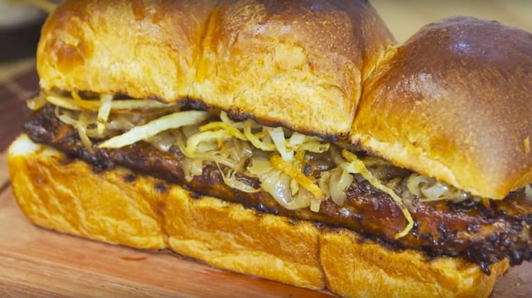 Sándwich gigante de ribs: la receta que sorprende a todos los invitados 