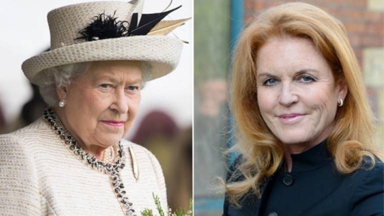 Sarah Ferguson y el accidentado día en que conoció a Isabel II: tropezó con su perro y confundió el protocolo