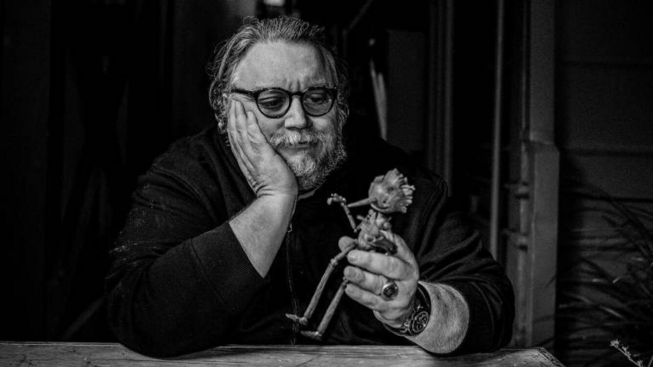 Se estrenó Pinocho y Guillermo del Toro se la dedicó a su madre: Ella acaba de fallecer