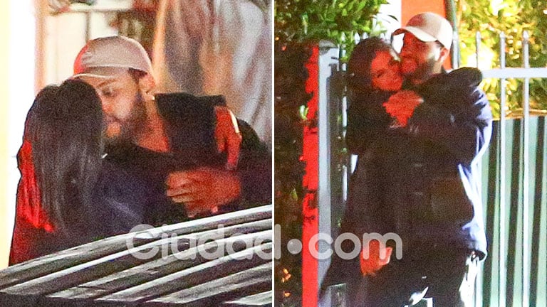 Selena Gomez, a los besos con el cantante The Weeknd, exnovio de Bella Hadid. Foto: Grosby Group.