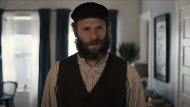 Seth Rogen juega con el tiempo por duplicado en "An American Pickle"  Foto: HBO.