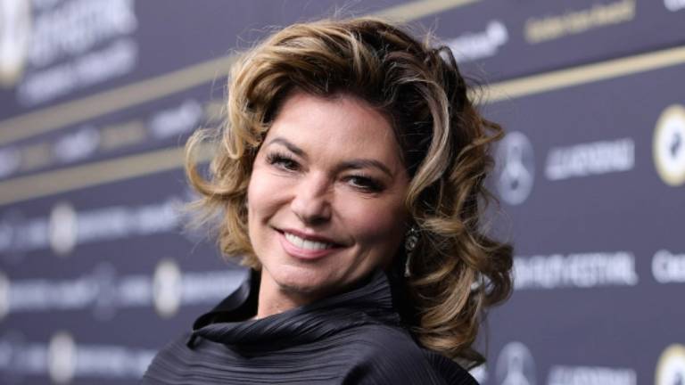 Shania Twain volvió a la música tras cinco años y lanzó su nuevo tema: Waking Up Dreaming