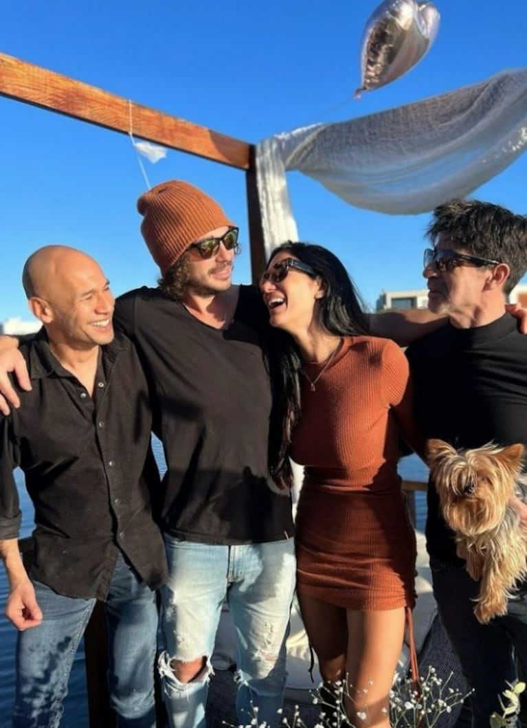 Silvina Escudero y su novio se comprometieron: el álbum de fotos de la íntima fiesta 