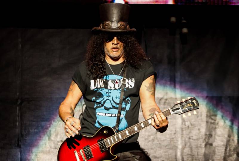 Slash lanzó el primer corte de un nuevo disco que verá la luz en febrero