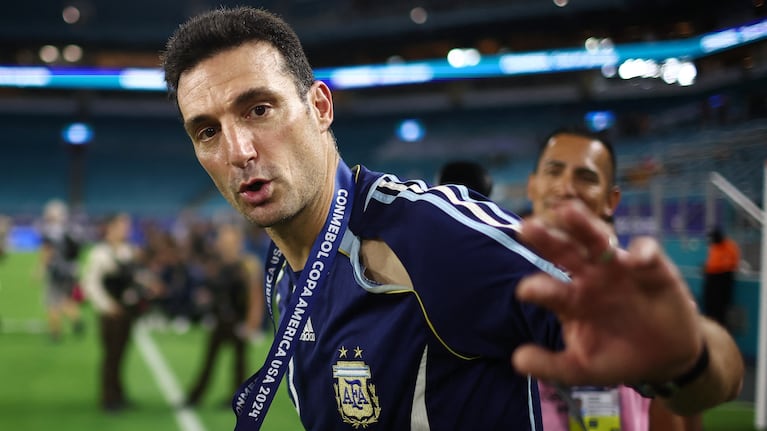 Soccer Football - Copa America 2024 - Final - Argentina v Colombia - Hard Rock Stadium, Miami, Florida, United States - July 15, 2024 Argentina coach Lionel Scaloni celebrates after winning Copa America 2024 REUTERS/Agustin Marcarian