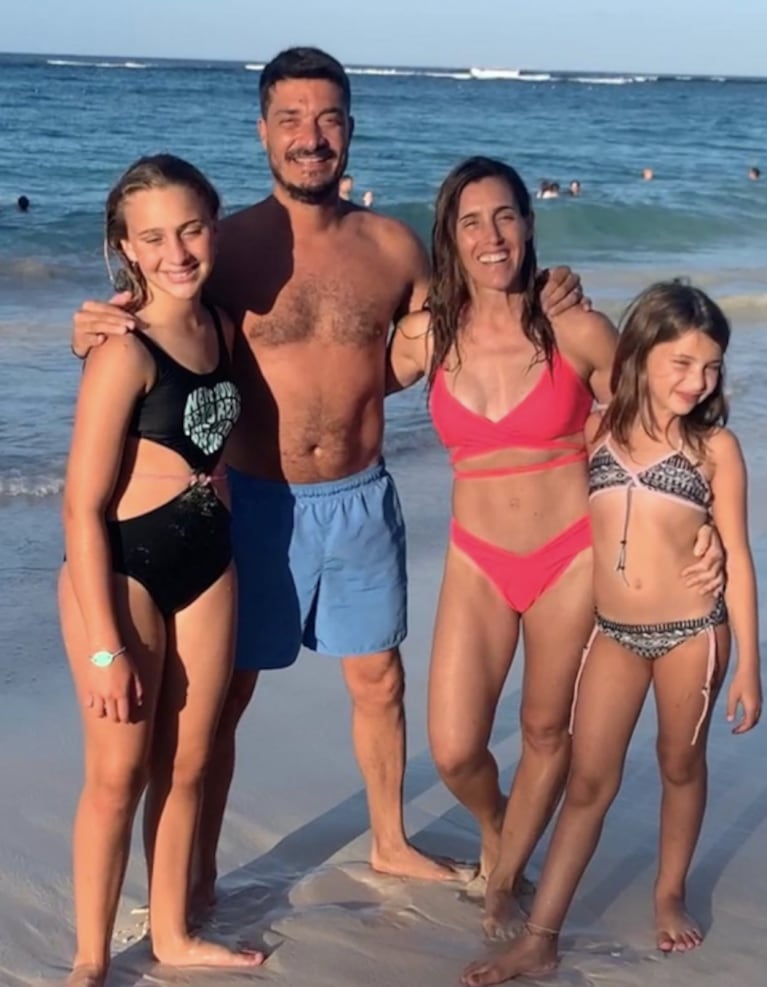 Soledad Pastorutti lució una espectacular bikini en sus vacaciones en familia: "Mi mejor regalo"