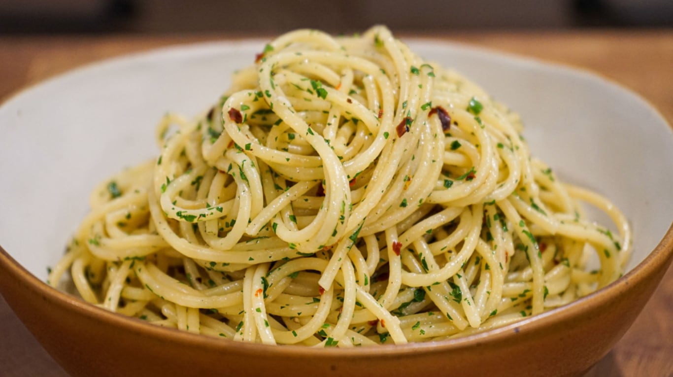 Spaghetti aglio e olio: simplicidad y sabor en cada plato