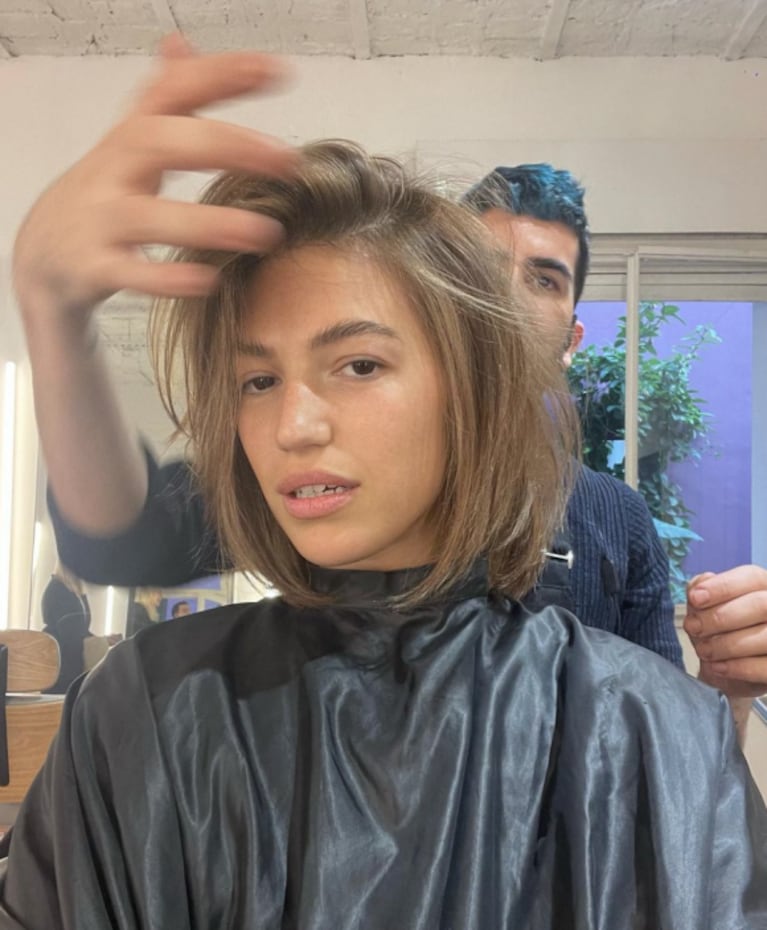 Stefi Roitman se animó a un radical cambio de look: apostó al castaño y dejó atrás el rubio