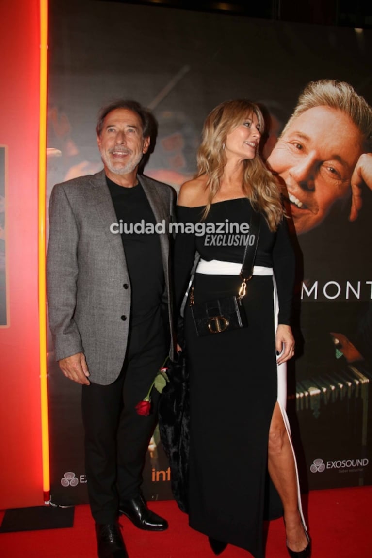 Stefi Roitman y Ricky Montaner, a pura pasión en el show de Ricardo: las fotos de la pareja y más famosos