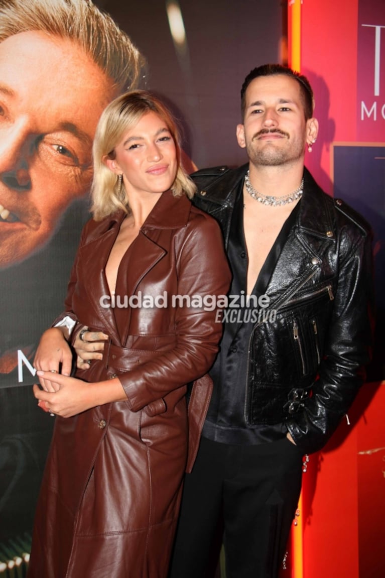 Stefi Roitman y Ricky Montaner, a pura pasión en el show de Ricardo: las fotos de la pareja y más famosos