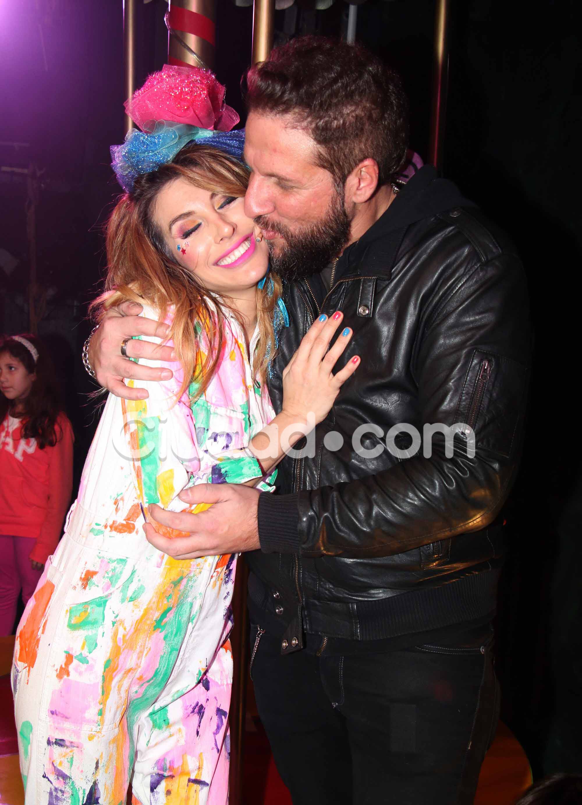 Stefy Xipolitakis junto a su novio (Fotos: Movilpress).